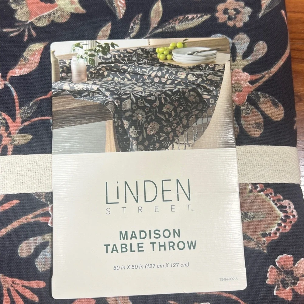 Linden Street Floral Madison Table Throw Tablecloth Blue 50 in x 50 in NIP